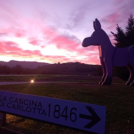 אלבה La Cascina Di Carlotta 1846 Agriturismo מראה חיצוני תמונה