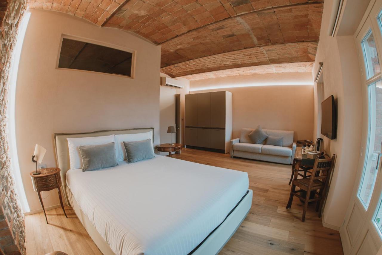 אלבה La Cascina Di Carlotta 1846 Agriturismo מראה חיצוני תמונה