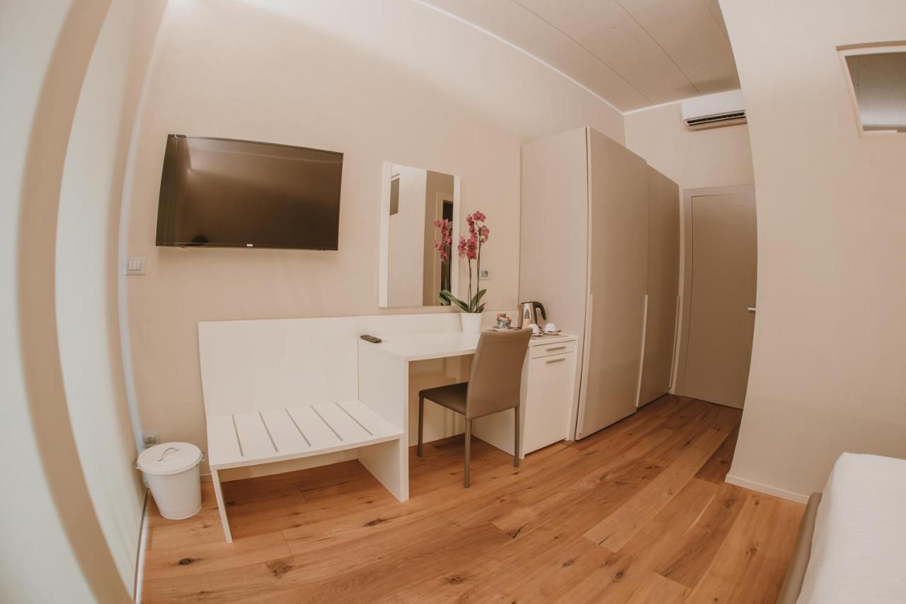 אלבה La Cascina Di Carlotta 1846 Agriturismo מראה חיצוני תמונה