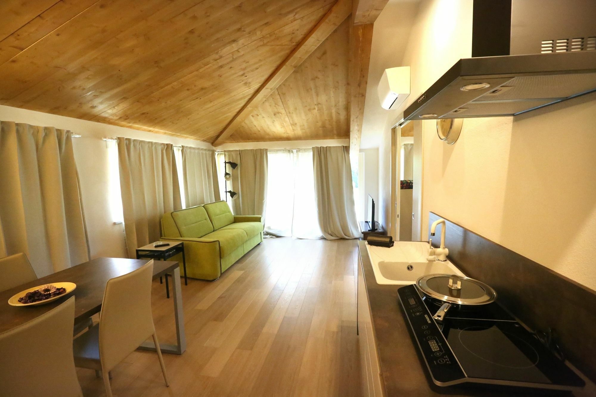 אלבה La Cascina Di Carlotta 1846 Agriturismo מראה חיצוני תמונה